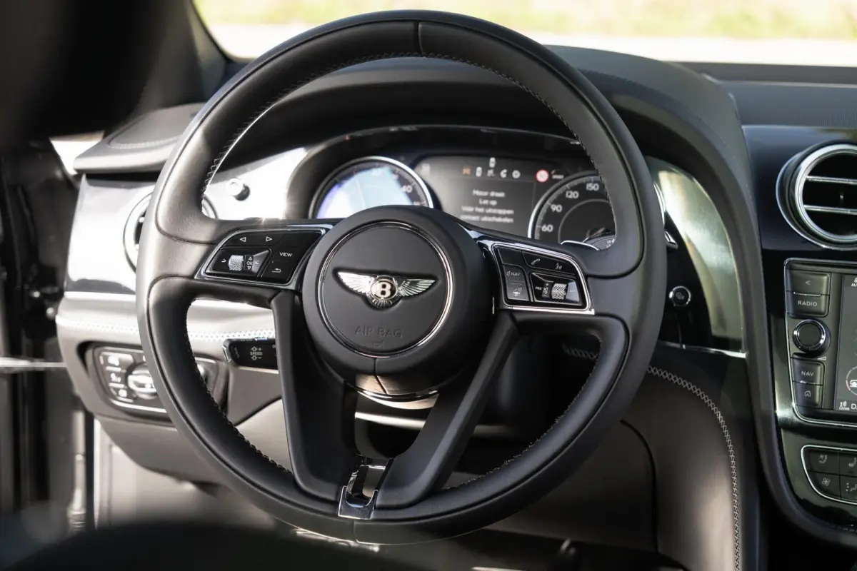 Hybrid Centenary Edition|100 Yr Bentley|Org NL NAP|1ste Eig|Mulliner|Rear Entertainment|Touring Spec