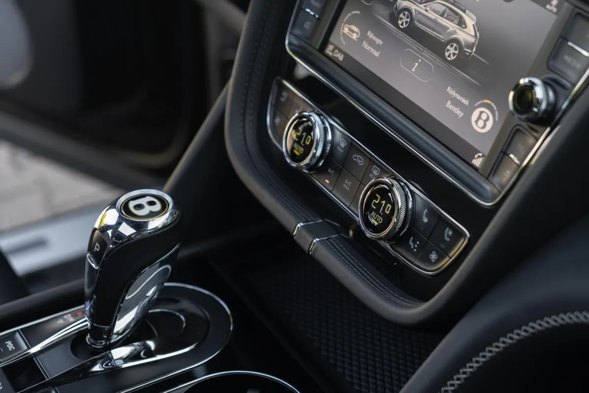 Hybrid Centenary Edition|100 Yr Bentley|Org NL NAP|1ste Eig|Mulliner|Rear Entertainment|Touring Spec