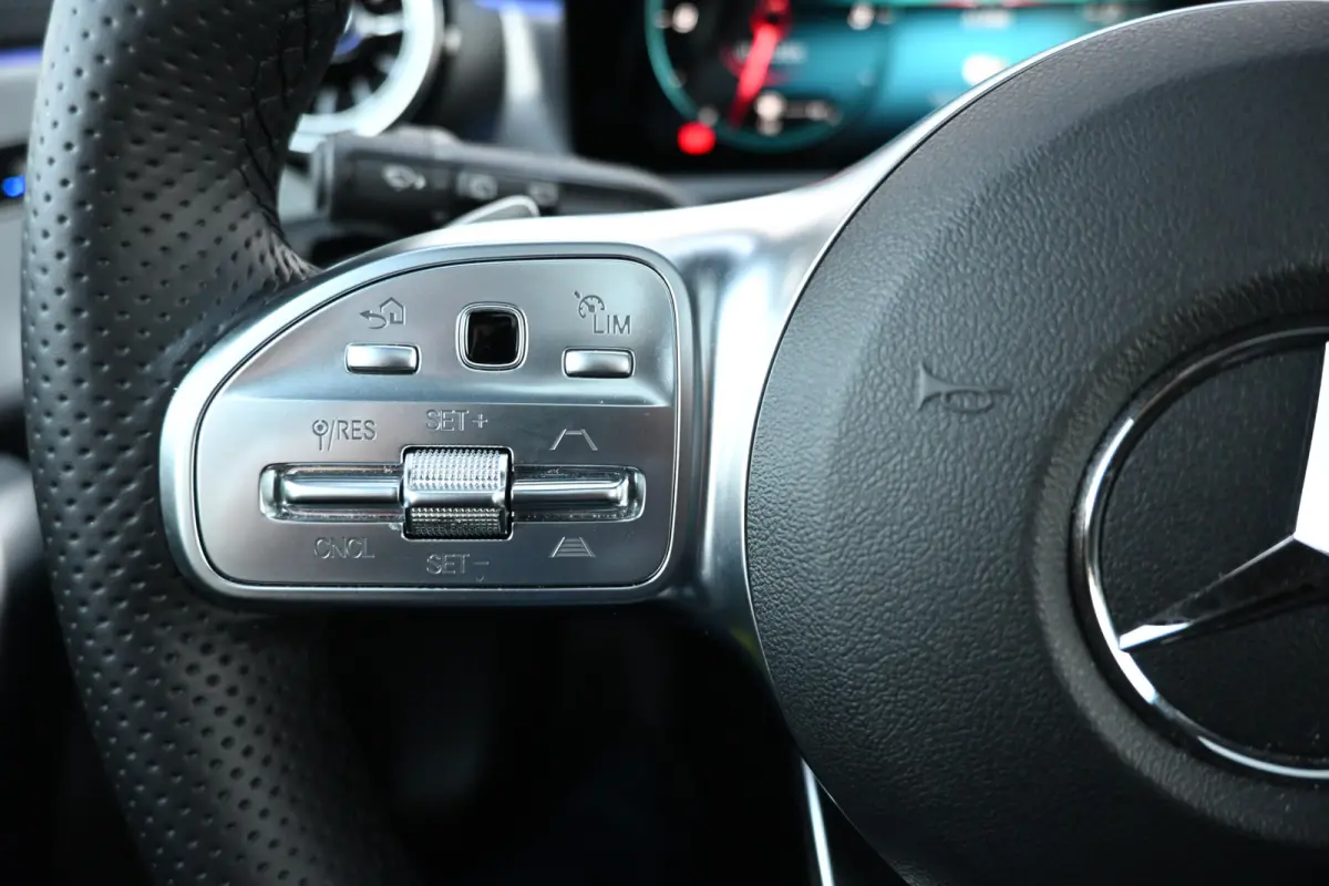 250 e Business Solution AMG Limited | Head Up | 360 | Memory | Widescreen | Apple-Carplay |