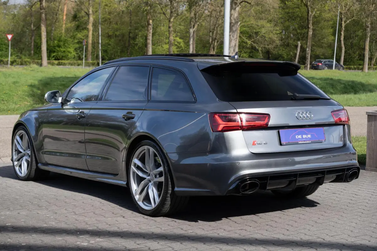 4.0 TFSI RS6 Quattro Pro Line Plus|Facelift|Keramisch|Head-Up|SoftClose|Ventilatie|Panoramadak|Dealer Onderhouden