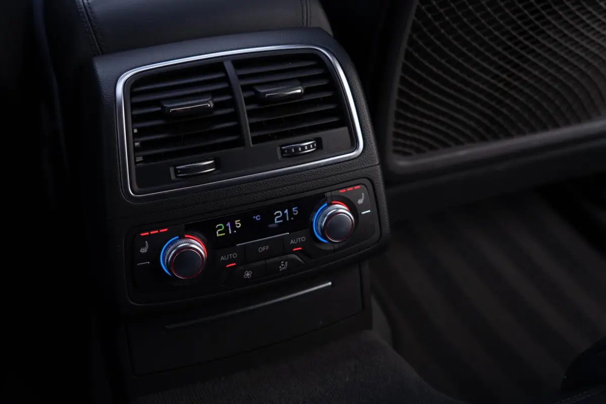 4.0 TFSI RS6 Quattro Pro Line Plus|Facelift|Keramisch|Head-Up|SoftClose|Ventilatie|Panoramadak|Dealer Onderhouden