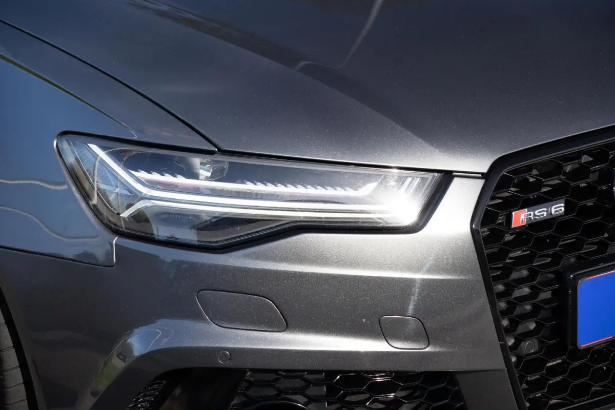 4.0 TFSI RS6 Quattro Pro Line Plus|Facelift|Keramisch|Head-Up|SoftClose|Ventilatie|Panoramadak|Dealer Onderhouden
