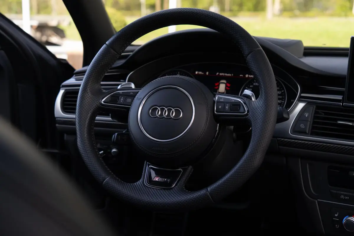 4.0 TFSI RS6 Quattro Pro Line Plus|Facelift|Keramisch|Head-Up|SoftClose|Ventilatie|Panoramadak|Dealer Onderhouden