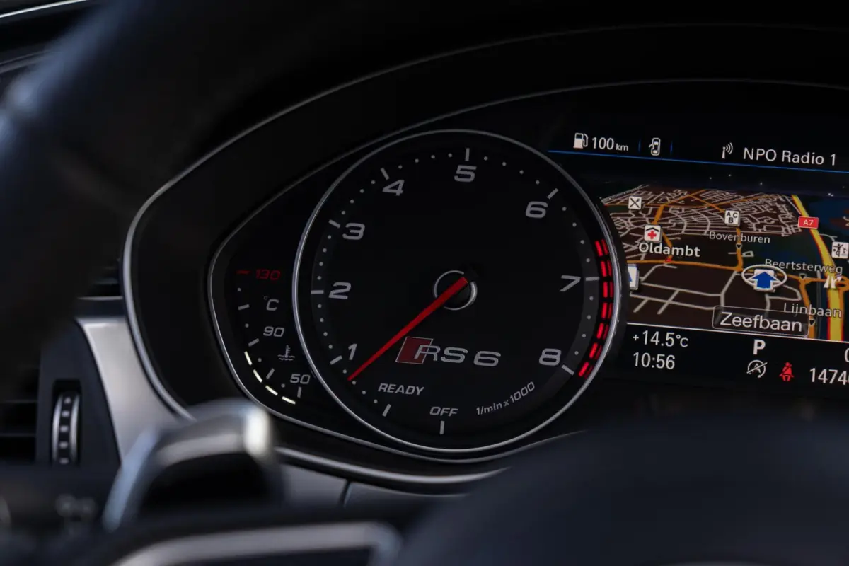 4.0 TFSI RS6 Quattro Pro Line Plus|Facelift|Keramisch|Head-Up|SoftClose|Ventilatie|Panoramadak|Dealer Onderhouden