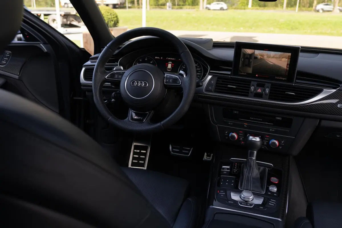 4.0 TFSI RS6 Quattro Pro Line Plus|Facelift|Keramisch|Head-Up|SoftClose|Ventilatie|Panoramadak|Dealer Onderhouden
