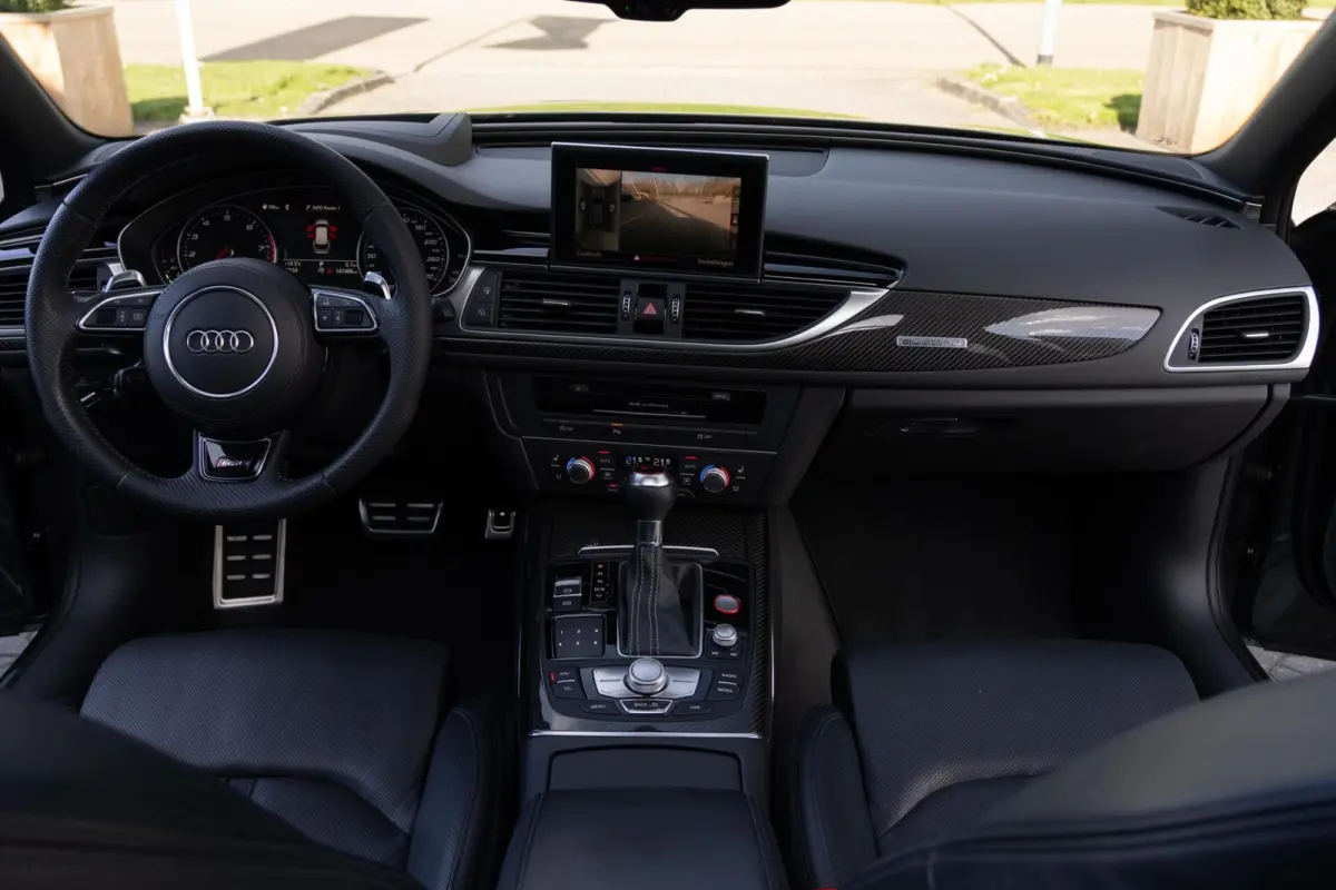 4.0 TFSI RS6 Quattro Pro Line Plus|Facelift|Keramisch|Head-Up|SoftClose|Ventilatie|Panoramadak|Dealer Onderhouden