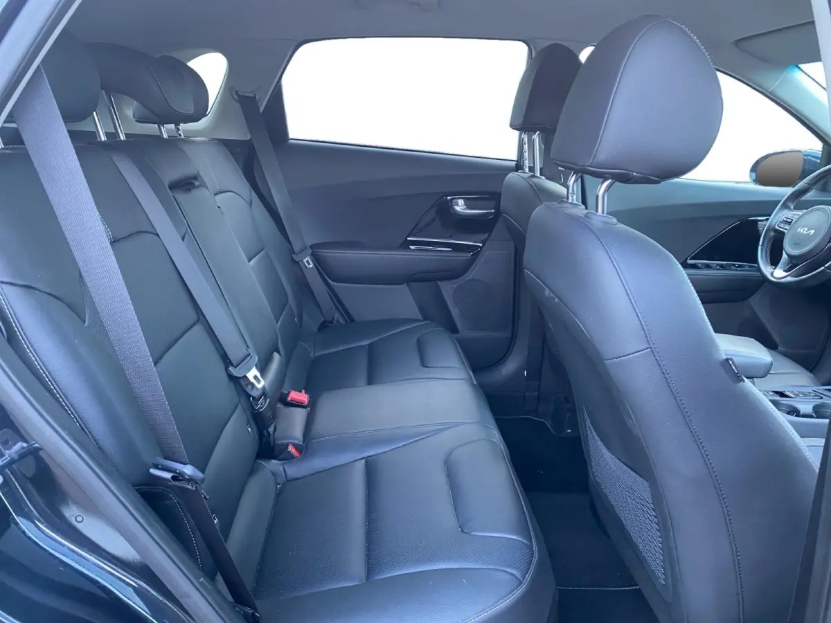 1.6 GDi PHEV DynamicPlusLine | Climate control | Leder | Stoel,- en stuurverwarming | Keyless | Navigatie | Dodehoek detectie | 16 inch LM-velgen | Parkeercamera |