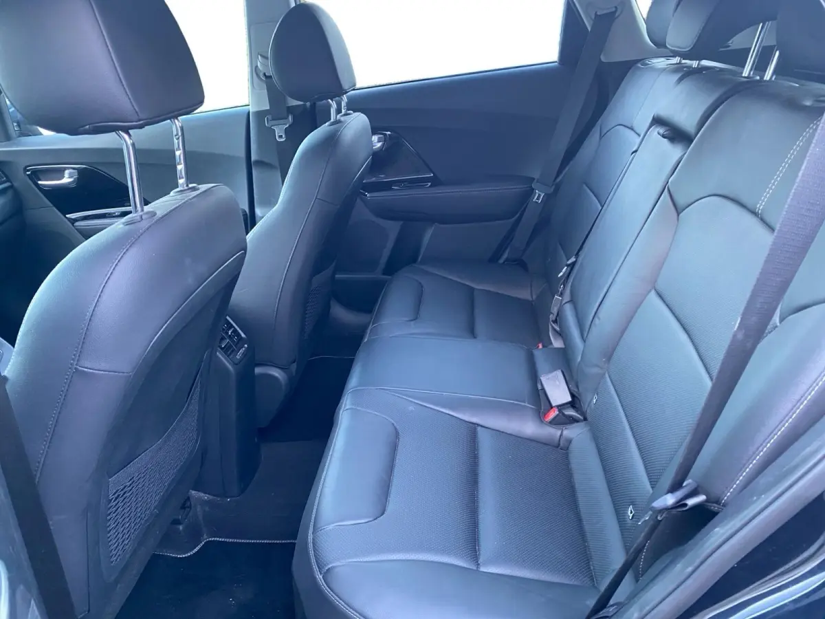 1.6 GDi PHEV DynamicPlusLine | Climate control | Leder | Stoel,- en stuurverwarming | Keyless | Navigatie | Dodehoek detectie | 16 inch LM-velgen | Parkeercamera |