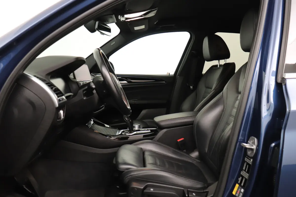 xDrive30e 293 PK High Exe. Trekhaak Head-up Carplay Nappaleder