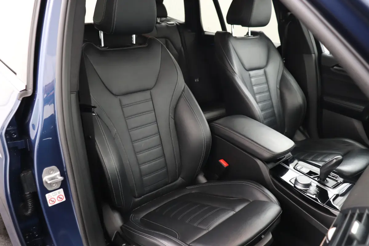 xDrive30e 293 PK High Exe. Trekhaak Head-up Carplay Nappaleder