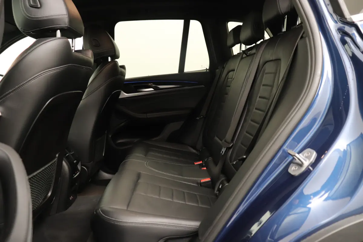 xDrive30e 293 PK High Exe. Trekhaak Head-up Carplay Nappaleder
