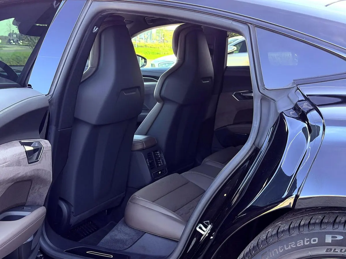 GT Edition ZERO 93 kWh|Org.NL NAP|1ste Eig.|BTW|RS-Seat|Ceramic|Carbon|Head Up|Matrix|Nachtzicht|Bang en Olufsen|S-Line|Luchtvering|Dealer Onderhouden