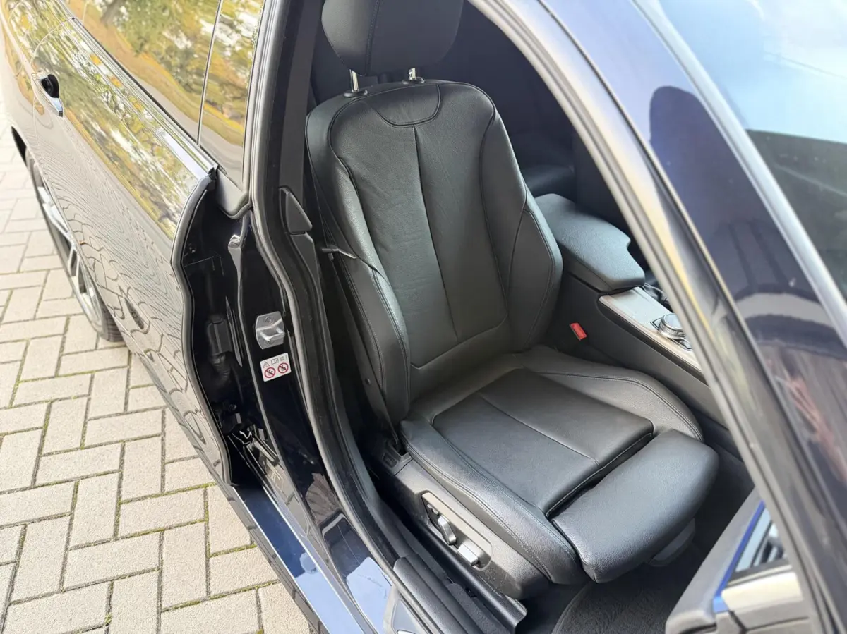 420i High Executive M SPORT | CAMERA | 19" | LEDER | NL-AUTO | DEALERONDERHOUDEN