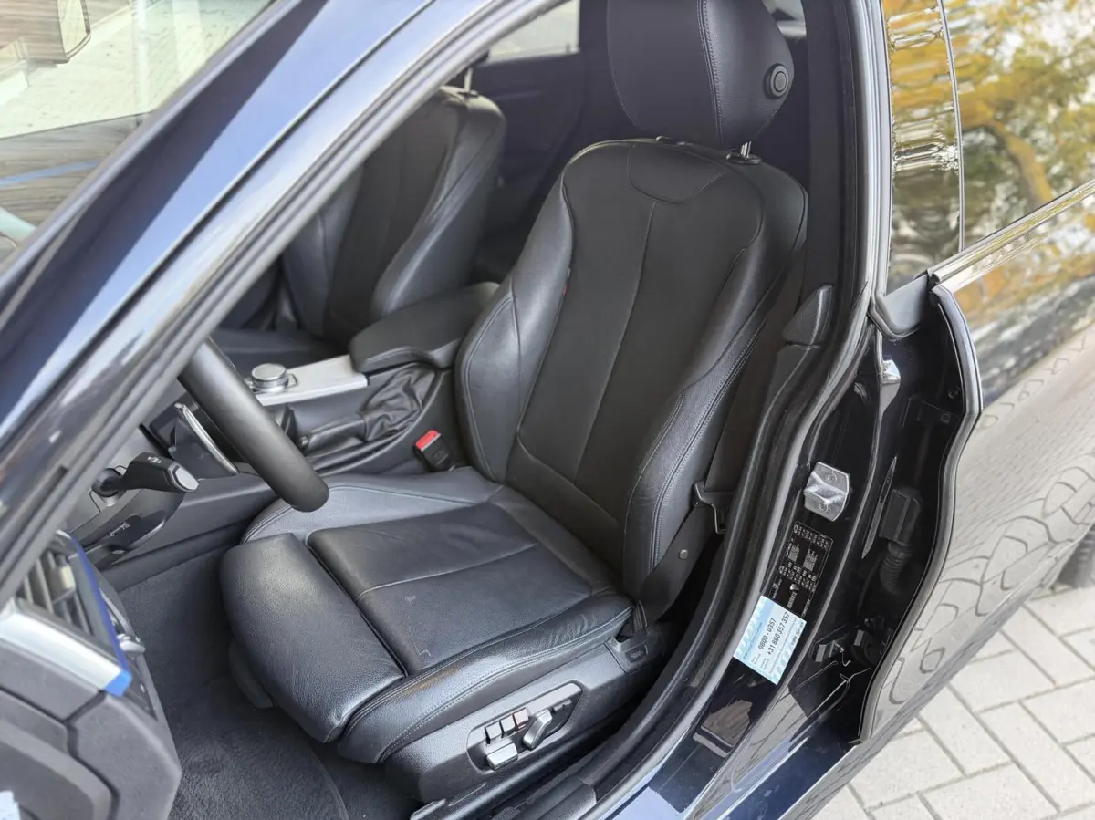 420i High Executive M SPORT | CAMERA | 19" | LEDER | NL-AUTO | DEALERONDERHOUDEN