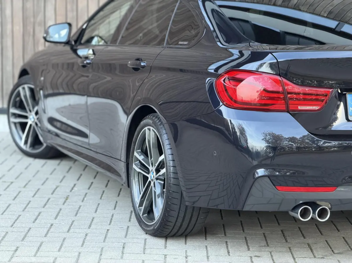 420i High Executive M SPORT | CAMERA | 19" | LEDER | NL-AUTO | DEALERONDERHOUDEN