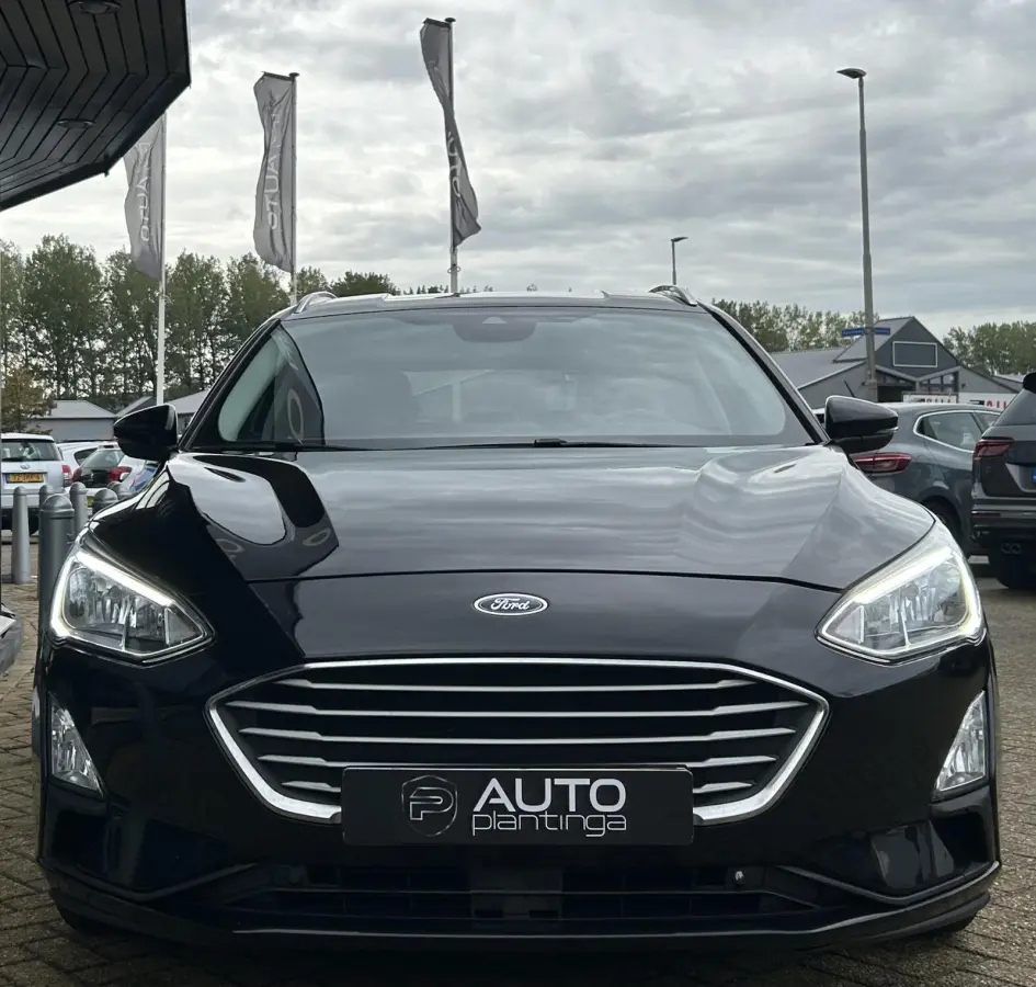 1.0 EcoBoost Titanium Business 125PK | AUTOMAAT | Parkeersensoren voor en achter | Navigatie | Airco | Cruise Control | Bluetooth | Lichtmetalen velgen | 2 sleutels |
