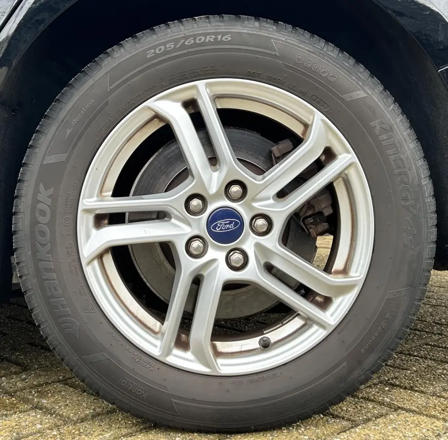 1.0 EcoBoost Titanium Business 125PK | AUTOMAAT | Parkeersensoren voor en achter | Navigatie | Airco | Cruise Control | Bluetooth | Lichtmetalen velgen | 2 sleutels |