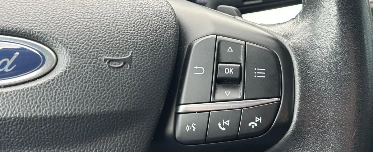 1.0 EcoBoost Titanium Business 125PK | AUTOMAAT | Parkeersensoren voor en achter | Navigatie | Airco | Cruise Control | Bluetooth | Lichtmetalen velgen | 2 sleutels |