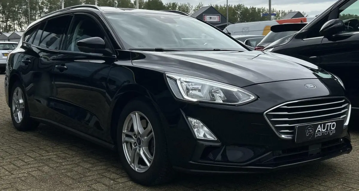 1.0 EcoBoost Titanium Business 125PK | AUTOMAAT | Parkeersensoren voor en achter | Navigatie | Airco | Cruise Control | Bluetooth | Lichtmetalen velgen | 2 sleutels |
