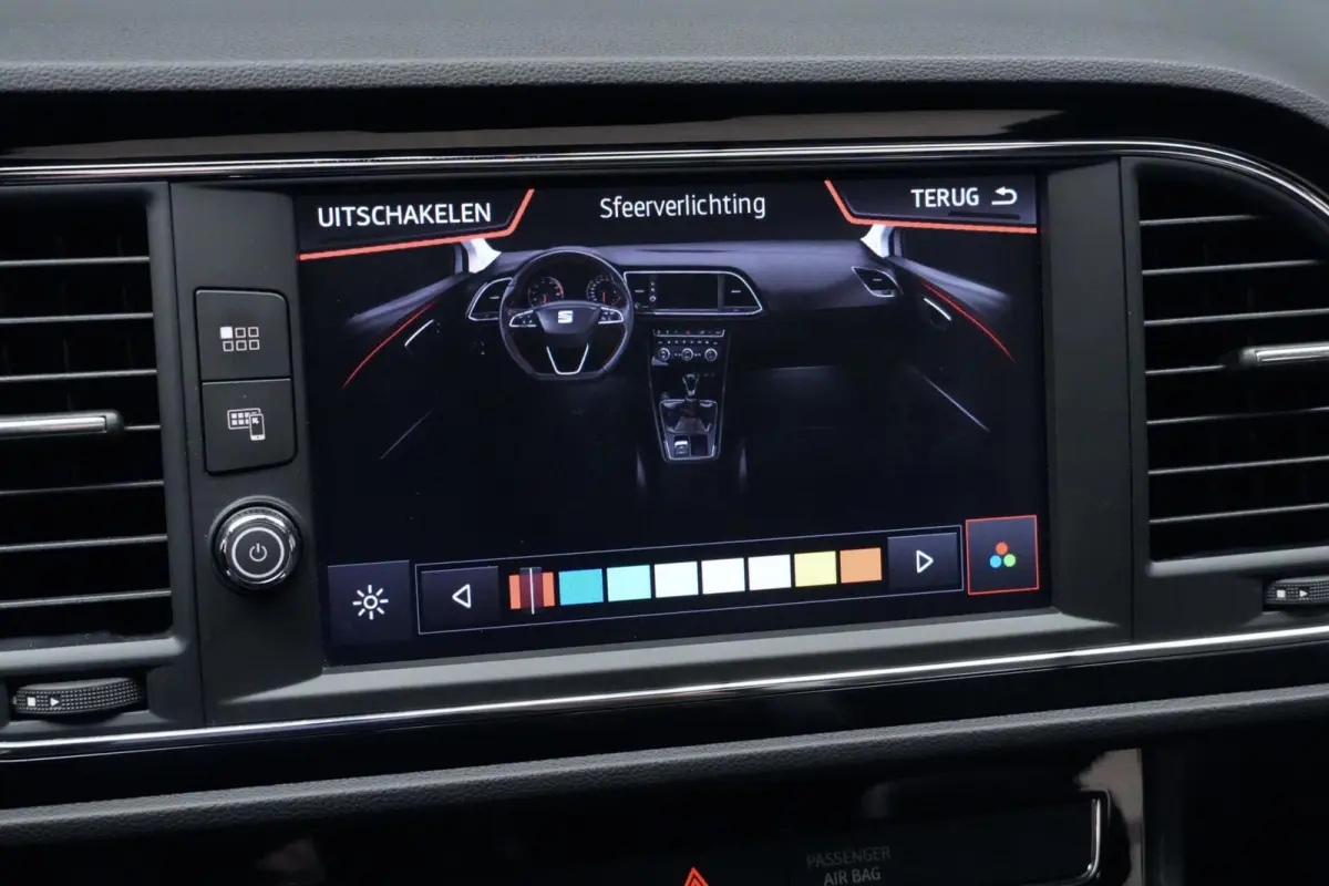 1.5 TSI FR Sport Automaat 150 PK | Pano-dak | Virtual | CarPlay | Stoelverwarming | Camera | Led | Pdc | Trekhaak |