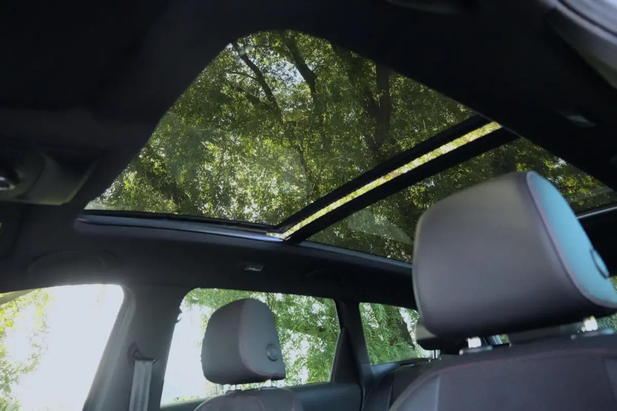1.5 TSI FR Sport Automaat 150 PK | Pano-dak | Virtual | CarPlay | Stoelverwarming | Camera | Led | Pdc | Trekhaak |