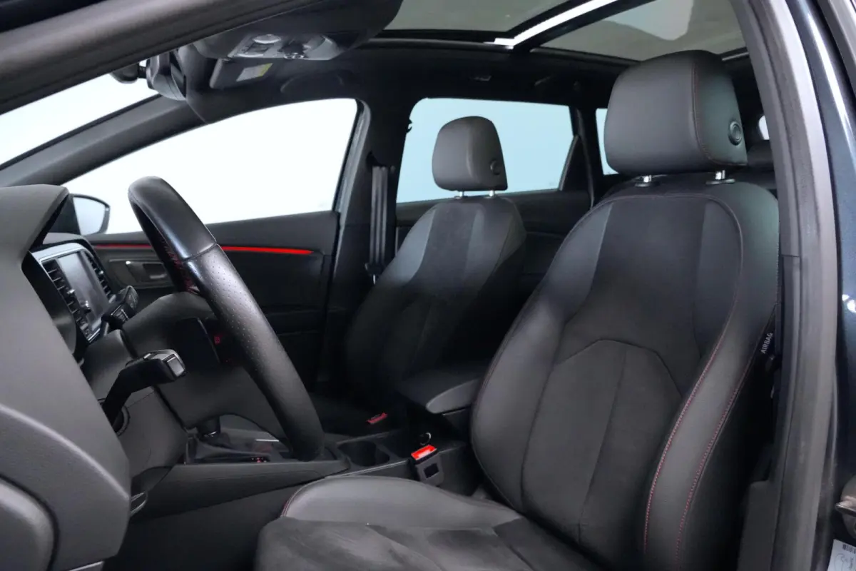 1.5 TSI FR Sport Automaat 150 PK | Pano-dak | Virtual | CarPlay | Stoelverwarming | Camera | Led | Pdc | Trekhaak |