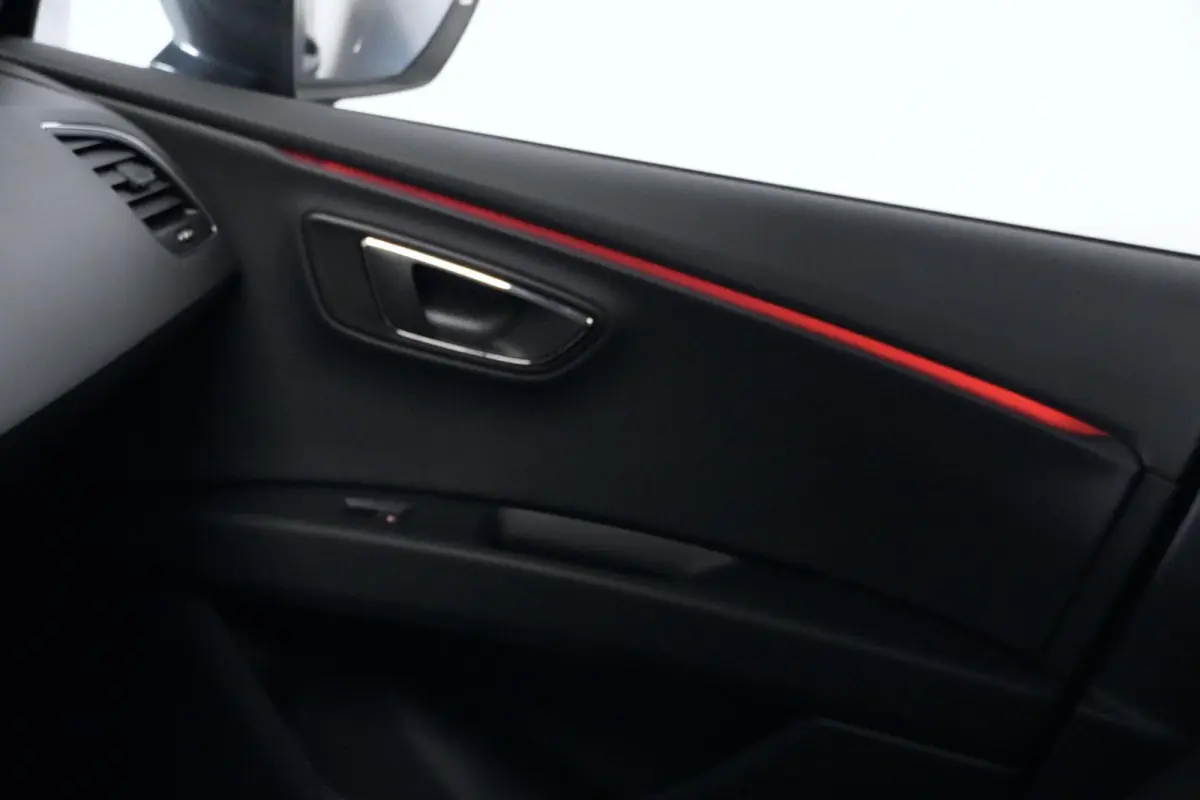1.5 TSI FR Sport Automaat 150 PK | Pano-dak | Virtual | CarPlay | Stoelverwarming | Camera | Led | Pdc | Trekhaak |
