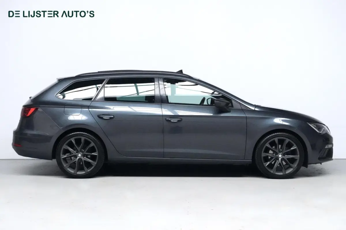 1.5 TSI FR Sport Automaat 150 PK | Pano-dak | Virtual | CarPlay | Stoelverwarming | Camera | Led | Pdc | Trekhaak |