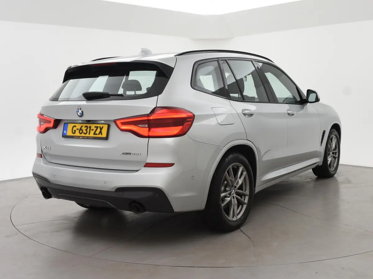 xDrive20i 184 PK M-SPORT H.E. EDITION + HEAD-UP | SFEERVERL. | CARPLAY | LEDER | CAMERA | 19 INCH