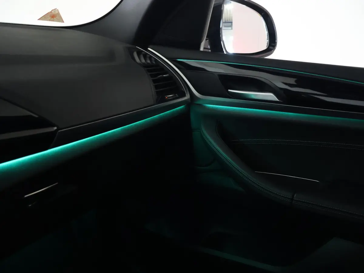 xDrive20i 184 PK M-SPORT H.E. EDITION + HEAD-UP | SFEERVERL. | CARPLAY | LEDER | CAMERA | 19 INCH