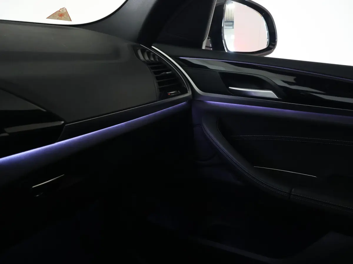 xDrive20i 184 PK M-SPORT H.E. EDITION + HEAD-UP | SFEERVERL. | CARPLAY | LEDER | CAMERA | 19 INCH