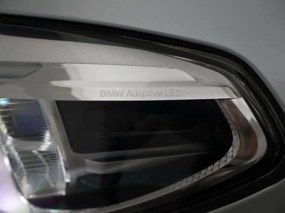 xDrive20i 184 PK M-SPORT H.E. EDITION + HEAD-UP | SFEERVERL. | CARPLAY | LEDER | CAMERA | 19 INCH