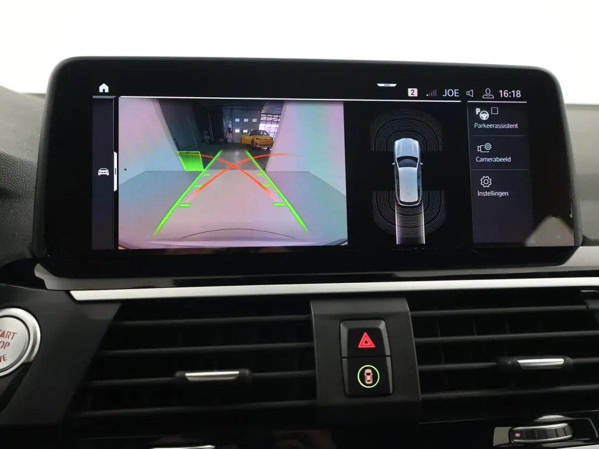 xDrive20i 184 PK M-SPORT H.E. EDITION + HEAD-UP | SFEERVERL. | CARPLAY | LEDER | CAMERA | 19 INCH
