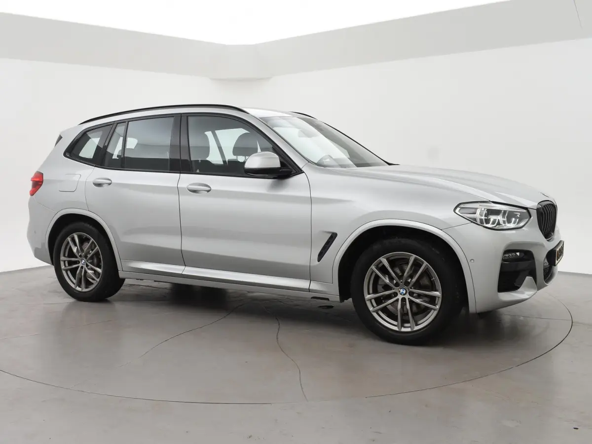xDrive20i 184 PK M-SPORT H.E. EDITION + HEAD-UP | SFEERVERL. | CARPLAY | LEDER | CAMERA | 19 INCH