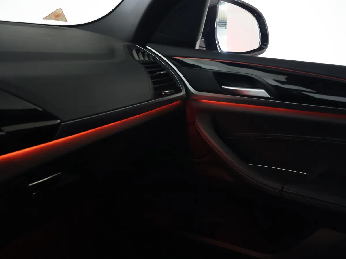 xDrive20i 184 PK M-SPORT H.E. EDITION + HEAD-UP | SFEERVERL. | CARPLAY | LEDER | CAMERA | 19 INCH
