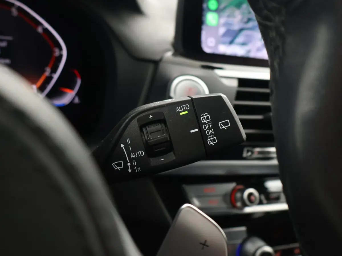 xDrive20i 184 PK M-SPORT H.E. EDITION + HEAD-UP | SFEERVERL. | CARPLAY | LEDER | CAMERA | 19 INCH