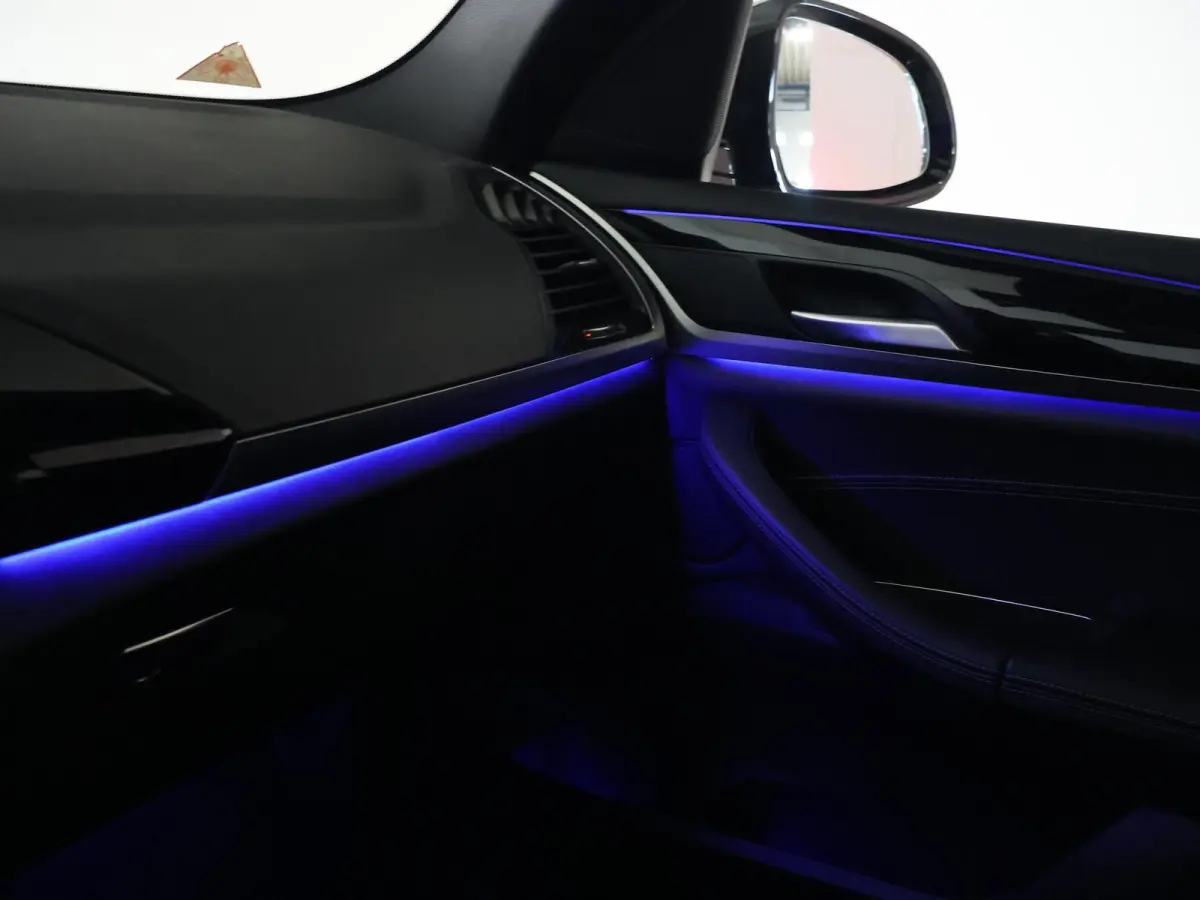xDrive20i 184 PK M-SPORT H.E. EDITION + HEAD-UP | SFEERVERL. | CARPLAY | LEDER | CAMERA | 19 INCH