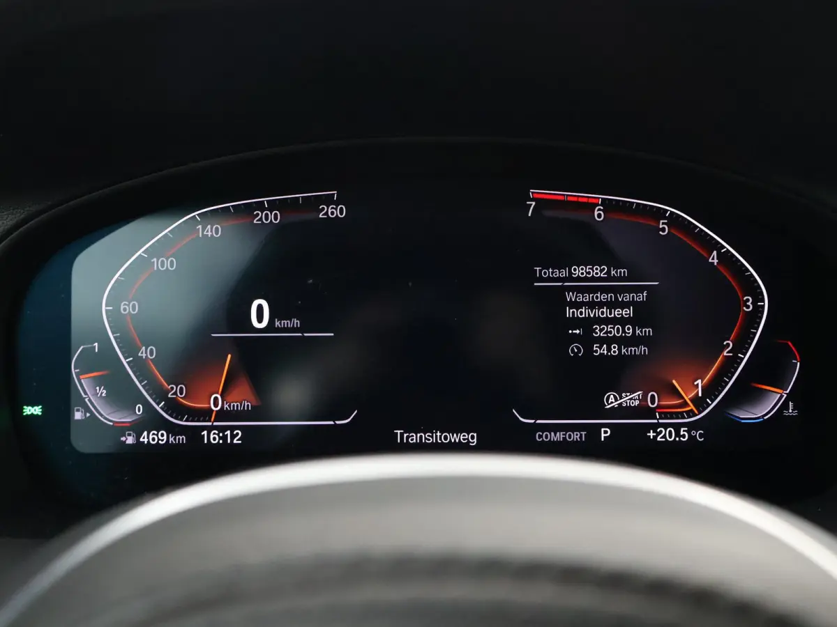 xDrive20i 184 PK M-SPORT H.E. EDITION + HEAD-UP | SFEERVERL. | CARPLAY | LEDER | CAMERA | 19 INCH