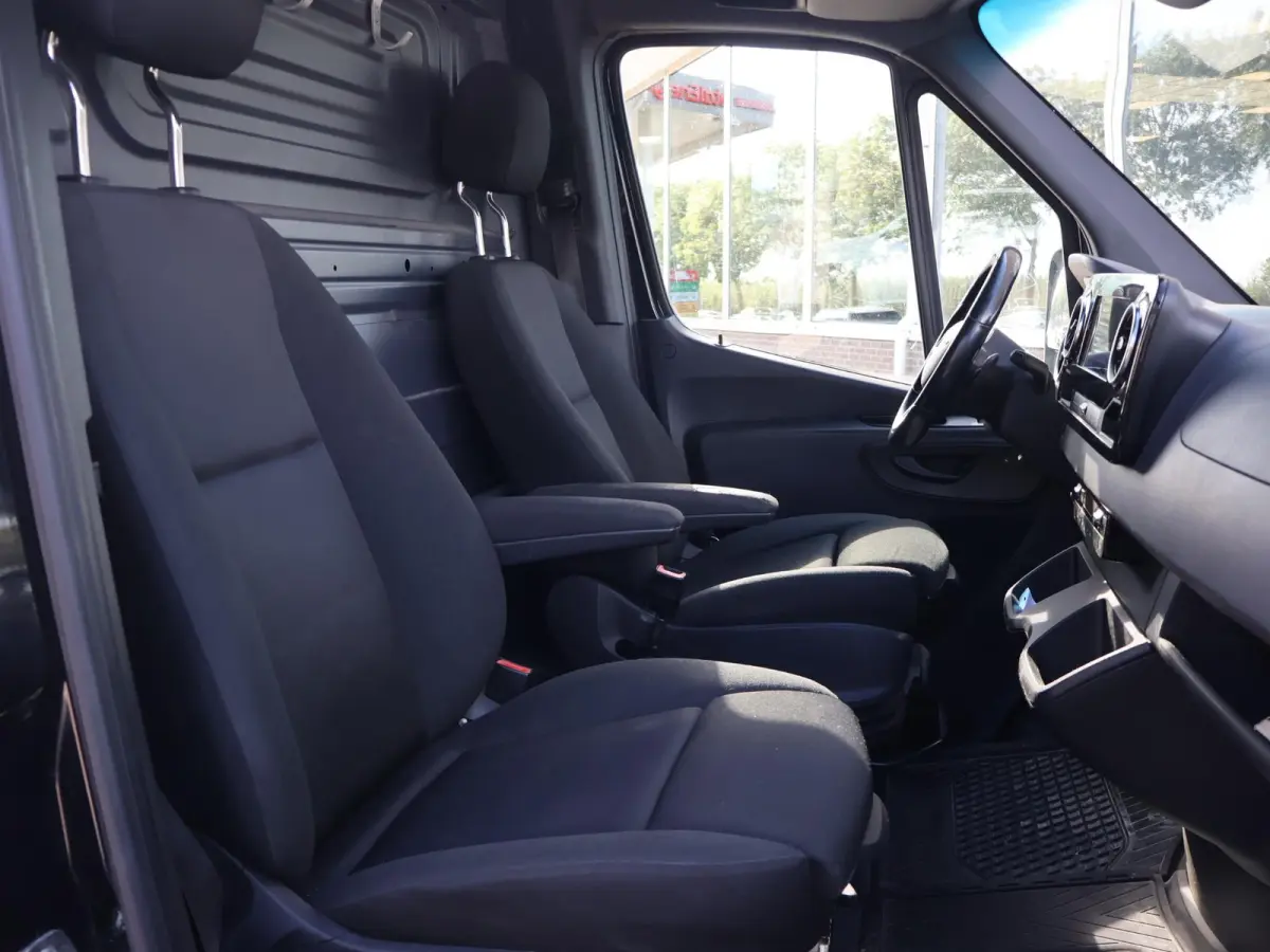 319 3.0 CDI V6 190 PK AUT. L2H2 + 2 SCHUIFDEUREN | 3500 KG TREKHAAK | BREEDBEELD MBUX NAVIGATIE