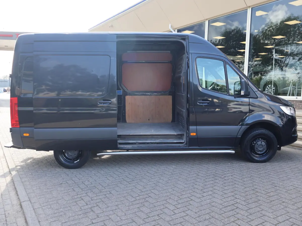 319 3.0 CDI V6 190 PK AUT. L2H2 + 2 SCHUIFDEUREN | 3500 KG TREKHAAK | BREEDBEELD MBUX NAVIGATIE