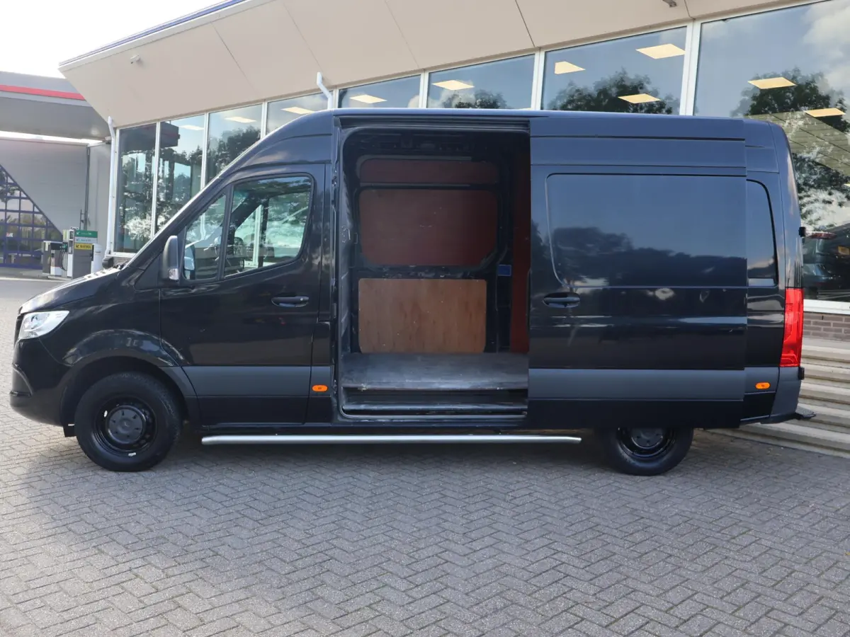 319 3.0 CDI V6 190 PK AUT. L2H2 + 2 SCHUIFDEUREN | 3500 KG TREKHAAK | BREEDBEELD MBUX NAVIGATIE