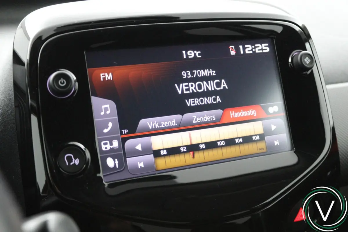 1.0 e-VTi Allure|CC|AC|Apple/Android Camera PDC