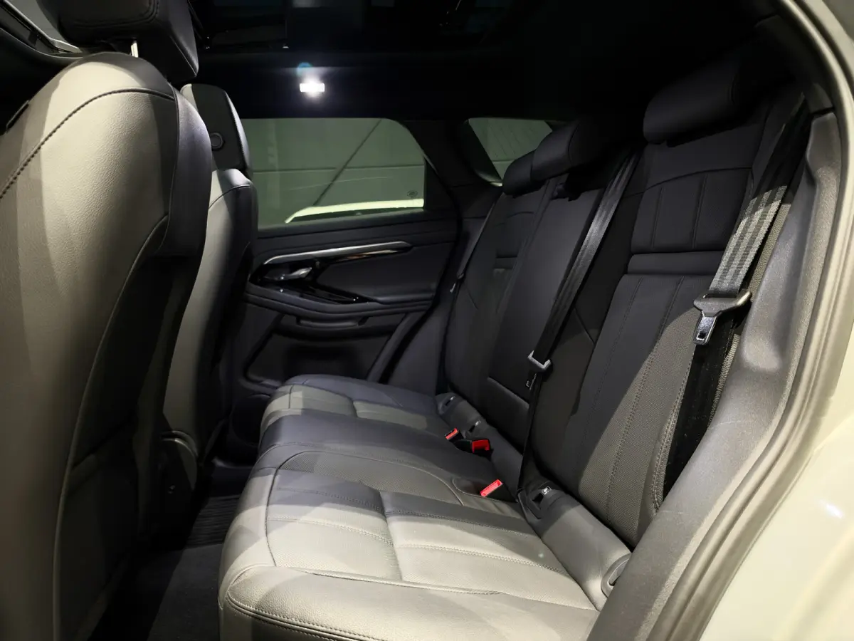1.5 P300e AWD R-Dynamic S 309PK | Pano | Matrix | Camera | ACC | Parelmoer | 1e EIgenaar
