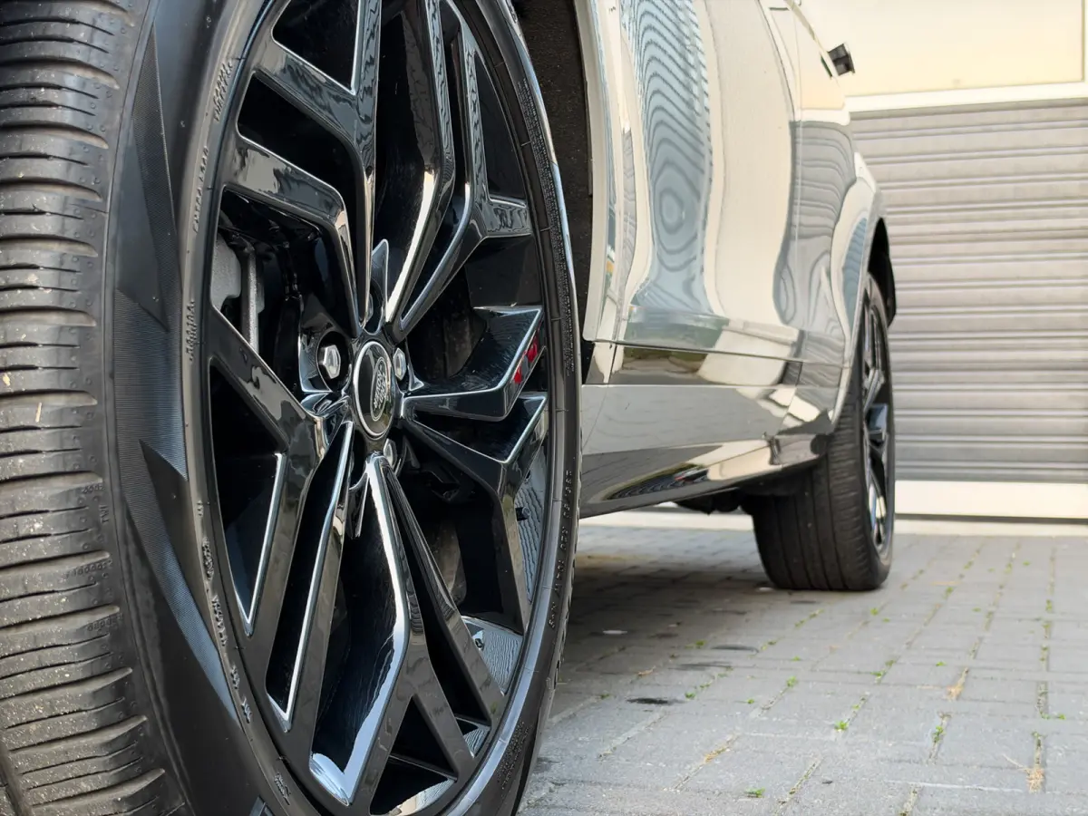 1.5 P300e AWD R-Dynamic S 309PK | Pano | Matrix | Camera | ACC | Parelmoer | 1e EIgenaar