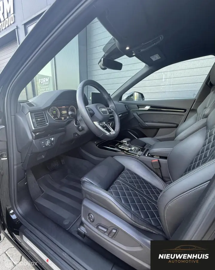 55 TFSI e quattro Competition Matrix l 360