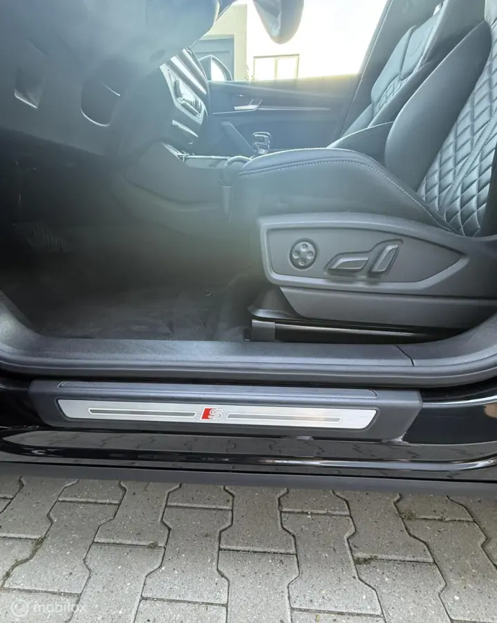 55 TFSI e quattro Competition Matrix l 360