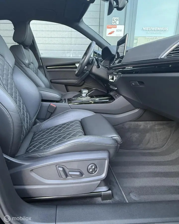 55 TFSI e quattro Competition Matrix l 360