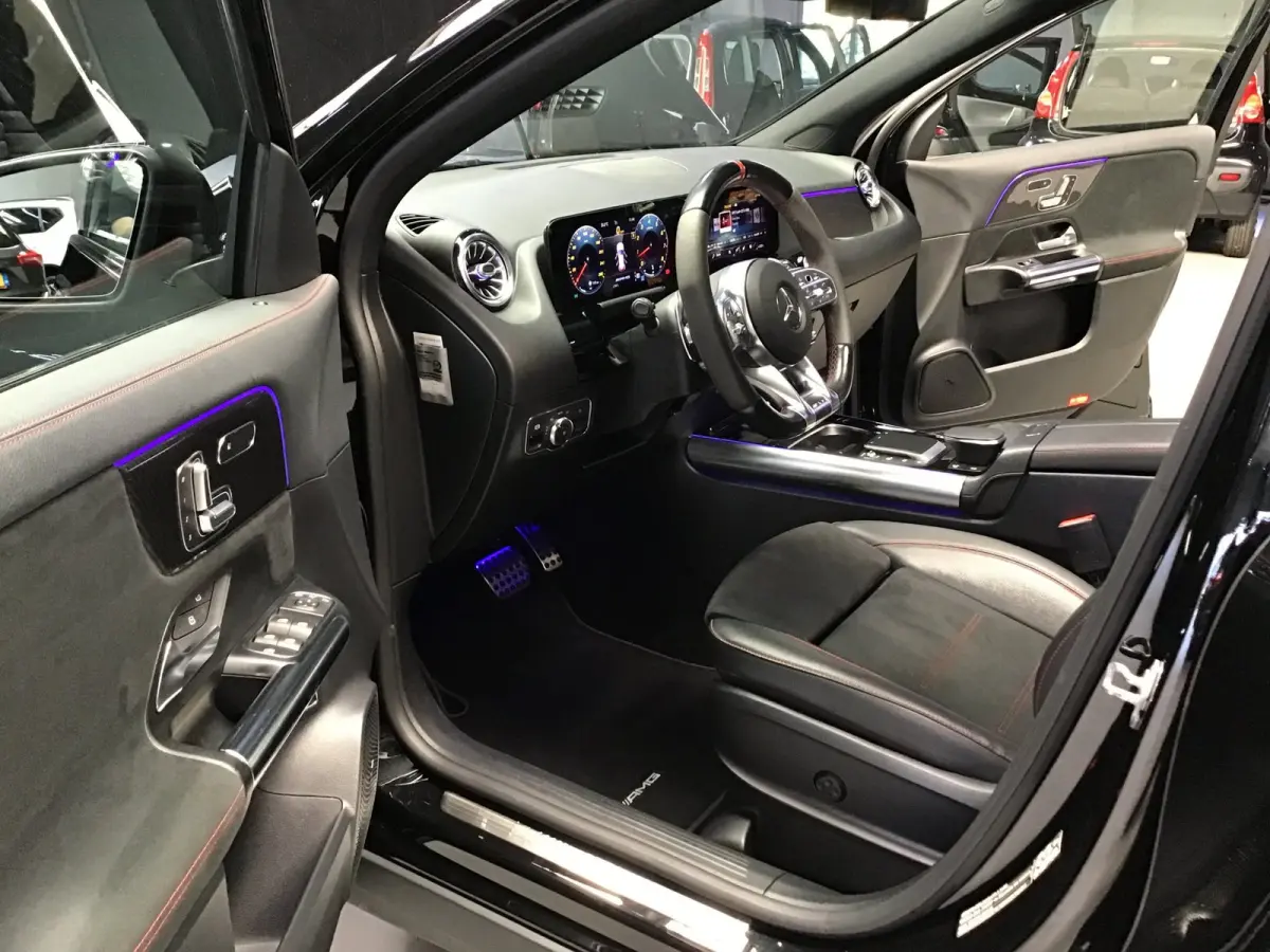 AMG 35 4MATIC I Pano I 360Cam I Sfeer verl. I Multibeam I 21Inch I Trekhaak I Mem. Elec Stoel + Verwarm.