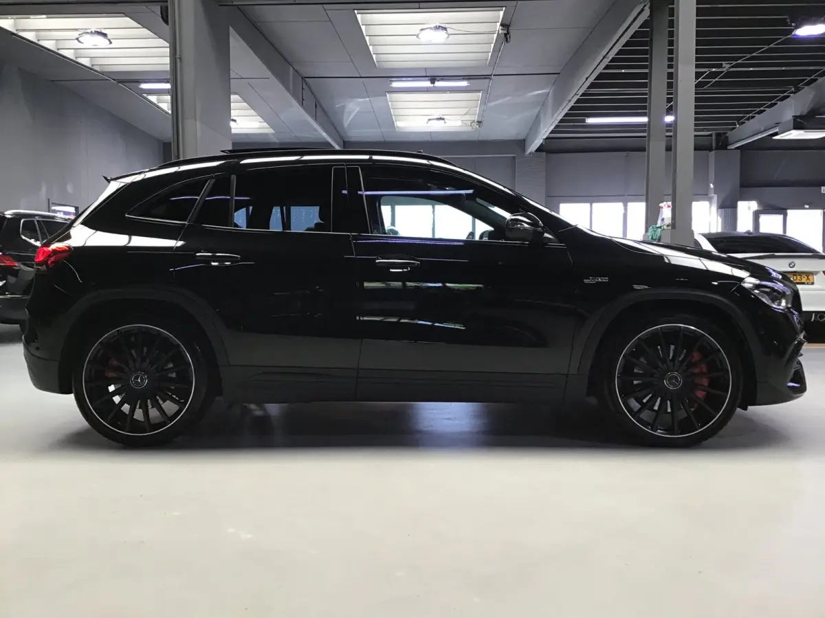 AMG 35 4MATIC I Pano I 360Cam I Sfeer verl. I Multibeam I 21Inch I Trekhaak I Mem. Elec Stoel + Verwarm.