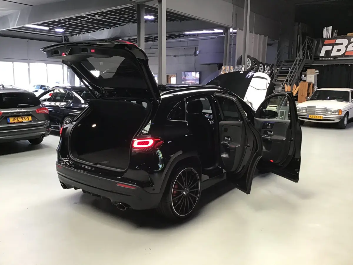 AMG 35 4MATIC I Pano I 360Cam I Sfeer verl. I Multibeam I 21Inch I Trekhaak I Mem. Elec Stoel + Verwarm.